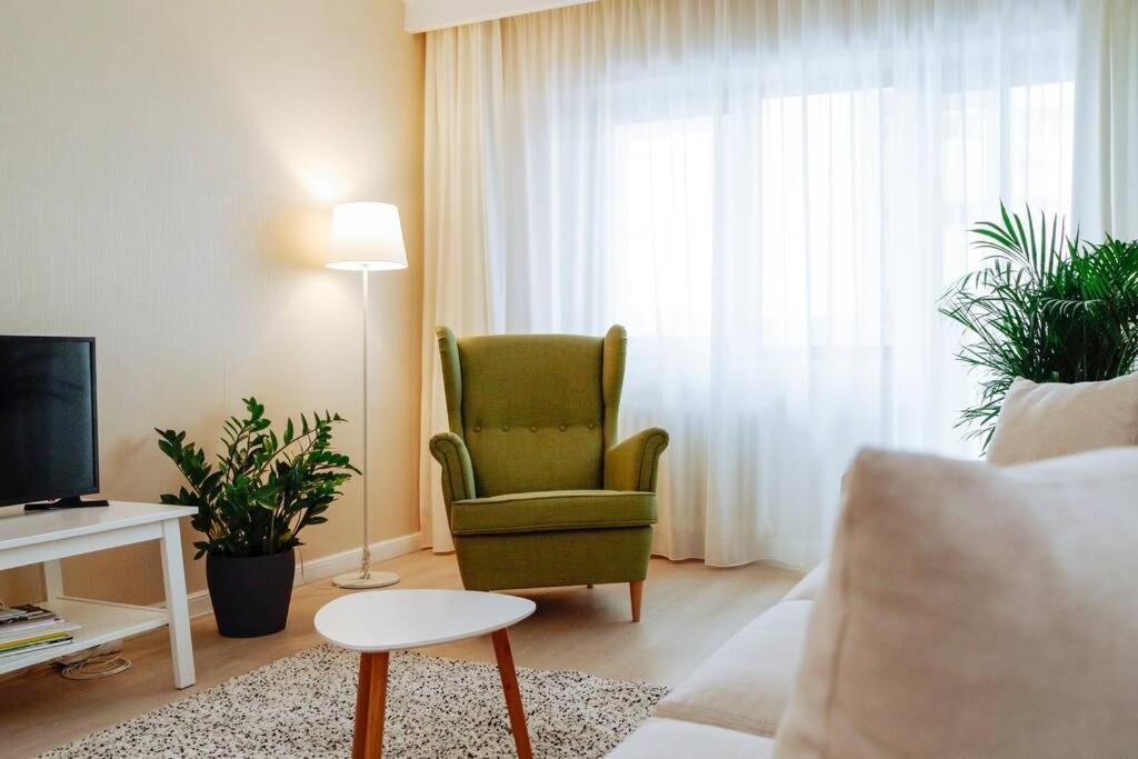 Elegant Vibes Apartment Next To Obor Market Bucarest Exterior foto
