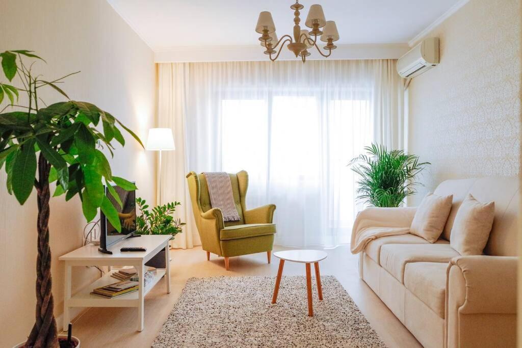 Elegant Vibes Apartment Next To Obor Market Bucarest Exterior foto