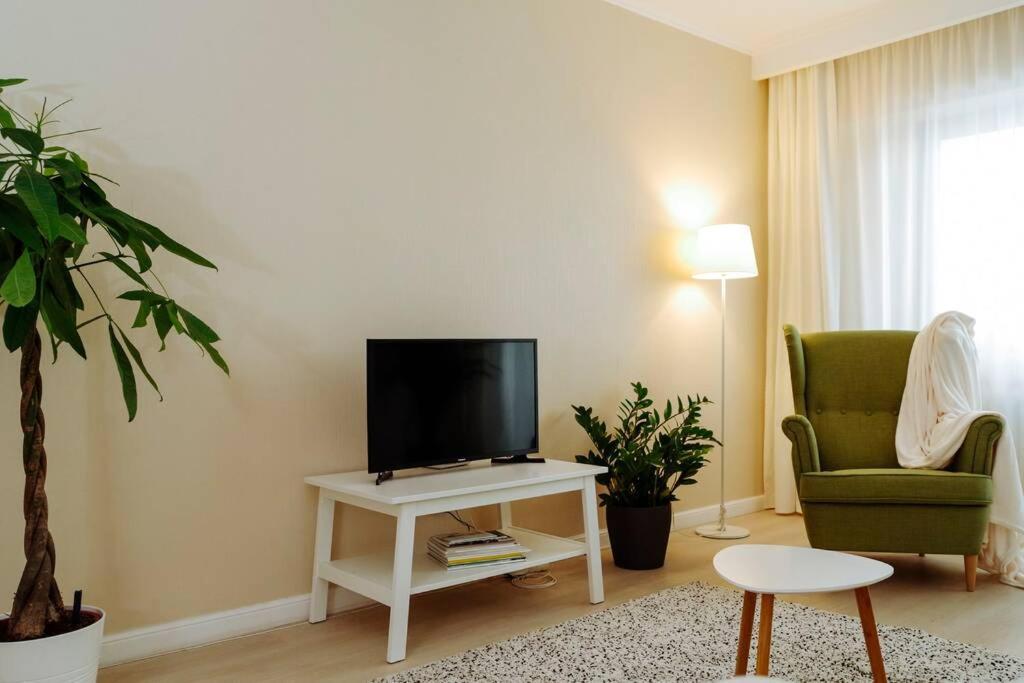 Elegant Vibes Apartment Next To Obor Market Bucarest Exterior foto