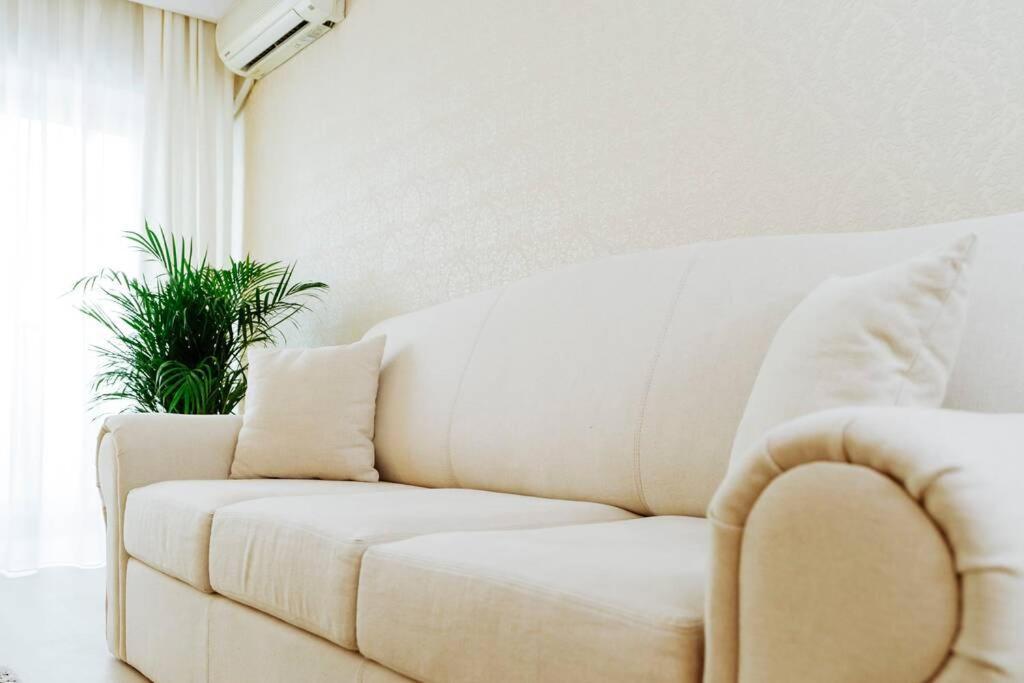 Elegant Vibes Apartment Next To Obor Market Bucarest Exterior foto
